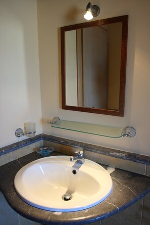 Dusch, hårtork och bidé