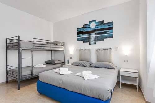 Appartement avec jardin et 10 lits, à 50 mètres de la plage