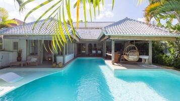 Alberca al aire libre