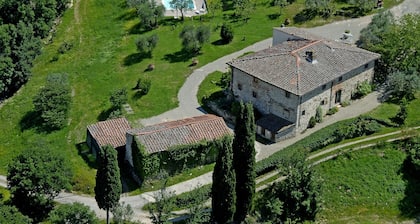 LA CIPRESSA Wohnung mit Pool für 5 Personen