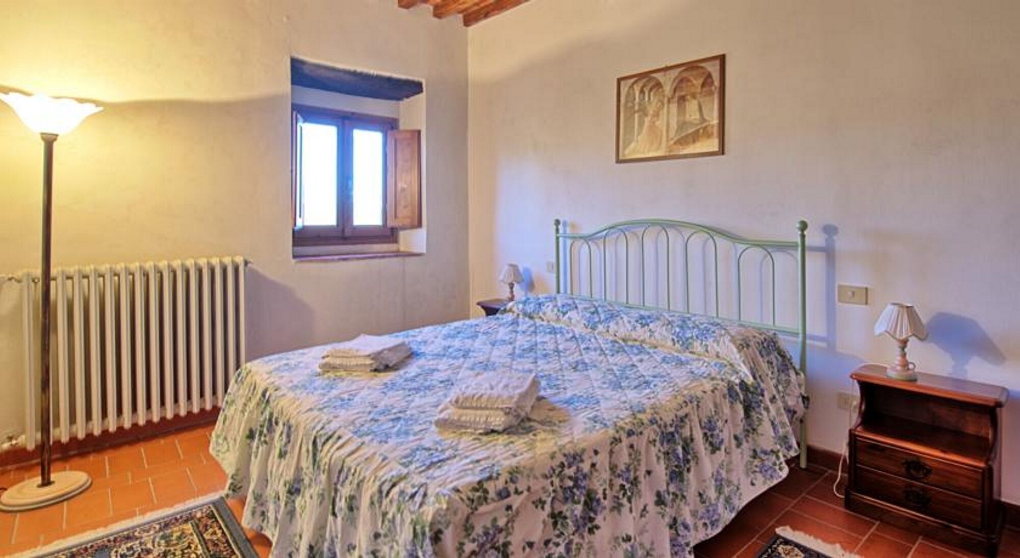 2 室のベッドルーム、アイロン / アイロン台、WiFi (無料)、ベッドシーツ