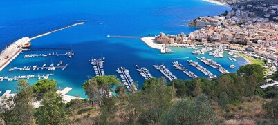 Sea apartment in villa with swimming pool.