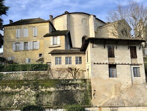 Exterior - Marcadis Gite @Finders Keepers France. Adult only site with 16 acres and a lake  (Moncrabeau)