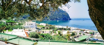 100mt from the beach, 3 bedrooms and 3 bathrooms, terrace, garden and parking.