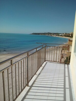 Beach nearby, beach towels