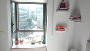 Interior - Chueca along Gran Vía. Bright and with views. (Madrid)