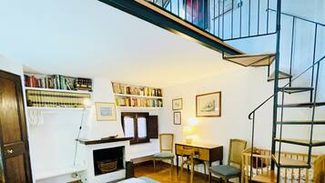 4 habitaciones, caja de seguridad en la habitación y escritorio