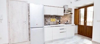 Apollo Home "Cozy and independent home near the Ursino Castle"