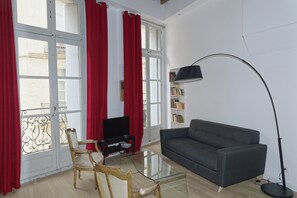 TV, books