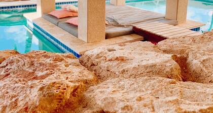 Nice, atmospheric studio near the beach!