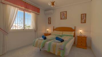 3 bedrooms, desk, iron/ironing board, travel cot