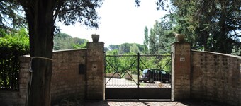 Wonderful Country House: cozy, quiet and bright, near National Golf.