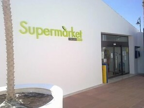 Exterior detail - 2 Bed Apartment On PGA Golf Course (Sucina)