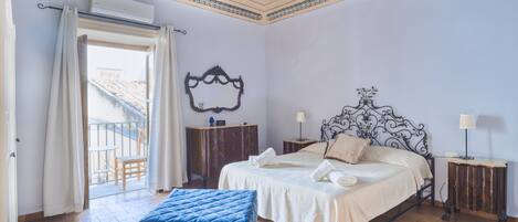 2 bedrooms, iron/ironing board, free WiFi
