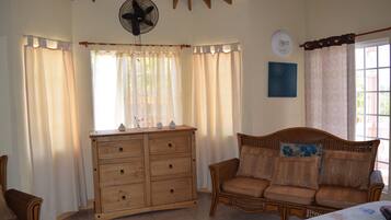 Smart TV, DVD player, stereo