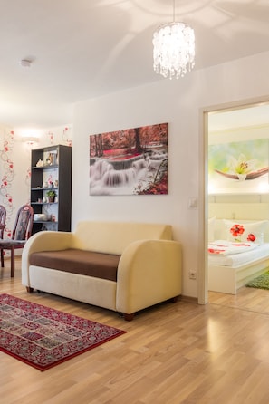 1 bedroom, iron/ironing board, travel cot, free WiFi