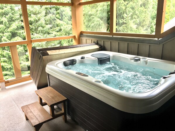 Bain à remous intérieur
