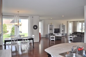 Interior - Cozy, bright and spacious new villa in The Peninsula- 5 star gated community (Millsboro)