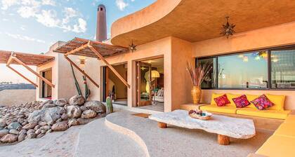 Casa Del Mar - Santa Fe Inspired Home With Gracious Mediterranean Style Living