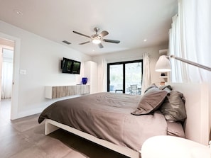 3 habitaciones, escritorio, tabla de planchar con plancha y wifi 