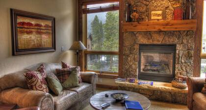Steps from Heated Pool and Minnie's Cabin. Close to Keystone Ski Shuttle