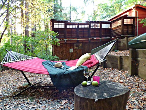 ~Fall SALE~Upscale GetAway@~Private Beach~Kayaks~SPA,Sauna,Basics,3-5 Nights min