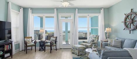 Smart TV, books, stereo