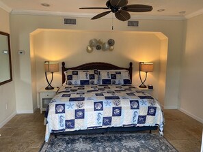 4 Schlafzimmer, Allergikerbettwaren, Bügeleisen/Bügelbrett