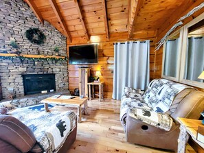 Smart TV, fireplace, books, video library - True Log Cabin w/Beautiful Views! LED Hot Tub, WiFi, Picnic Pavilion, Grill Area (Gatlinburg)