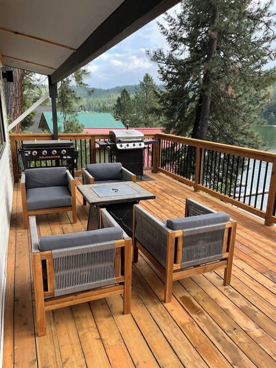 Lakefront Retreat - Private Dock & Beach!