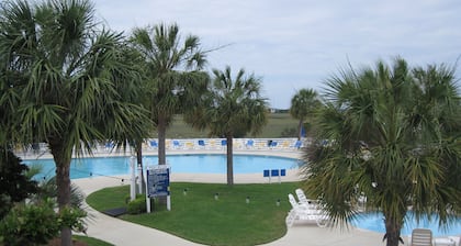 Large Deck with Awesome Ocean & Marsh View! Free WiFi! Free Hunting Island pass!