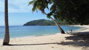 On the beach, sun loungers, beach towels - We are ON the ocean, just 5 minutes from Las Galeras, Samana (El Frances)