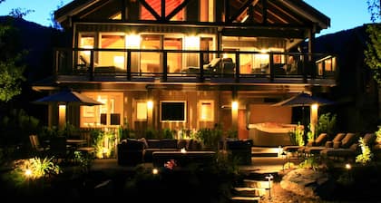 Northwood Chalet Whistler: Casa de campo de golf de lujo, impresionantes vistas de Blackcomb.