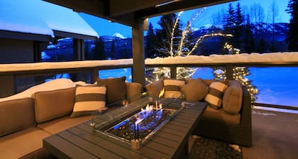 Northwood Chalet Whistler: Luxury Golf Course Home, Stunning Views of Blackcomb!