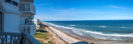 On the beach, sun-loungers, beach towels. Sleep w the waves! DIRECT OCEANFRONT Artist owned - breathtaking pano views!