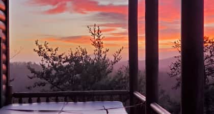 Elokuvateatteri, henkeäsalpaavat näkymät, HTub, Wii, Xbox, karaoke, ilmainen WiFi, uima-allas, 5 min Pkw