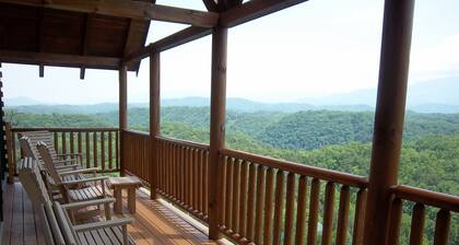 5BR/4Bt;Movie Theater; 5 Min Pkwy;Gorgeous Views;WiFi;Resort Pool;Sleeps 18;HTub