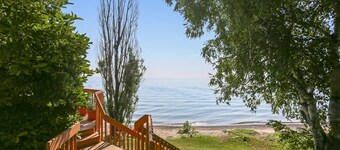 Hoff Cottage - Right On The Beach. Free Wi-Fi, BBQ Grill and Firepit On Beach