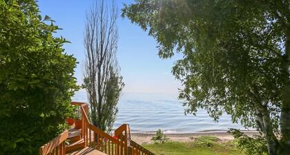 Hoff Cottage - Right On The Beach. Free Wi-Fi, BBQ Grill and Firepit On Beach