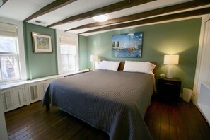 3 habitaciones, tabla de planchar con plancha, cuna de viaje y wifi