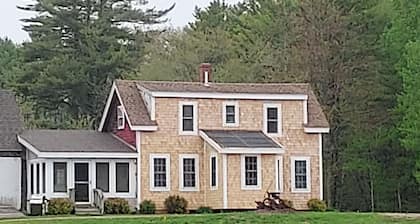 1/2 mailin päässä reitiltä 1! - Varaa nyt syksyn lehdet rannikolla!