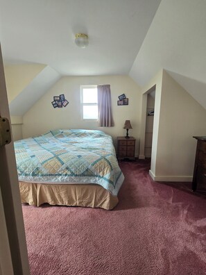 2 chambres, fer et planche à repasser, Wi-Fi gratuit, draps fournis