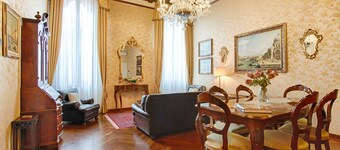 Historic 14th century Luxury Apartment