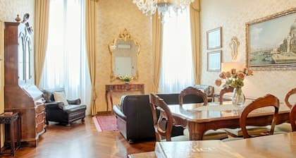 Historic 14th century Luxury Apartment