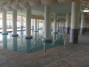 Piscina coberta i piscina climatitzada