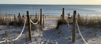 Tradewind Mexico Beach 2/2 with balcony beach view