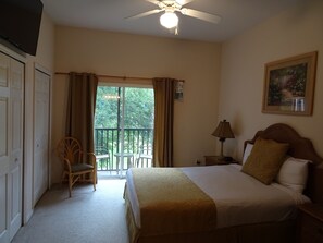 3 bedrooms, iron/ironing board, travel cot, free WiFi - Spacious 3Br 2Ba condo located on Amenity Filled Resort Near Disney. (Davenport)