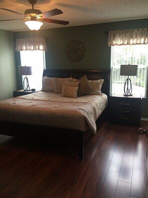 4 bedrooms, iron/ironing board, travel crib, free WiFi