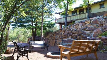 Enceinte de lâhĂ©bergement