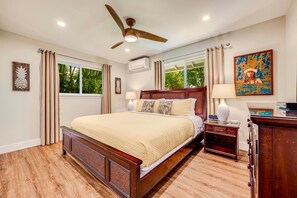 4 bedrooms, iron/ironing board, travel crib, free WiFi - Family-Friendly 4BR House🌺Hot Tub, Game Table, Yard, Near Beaches/Dining/Shops (Kihei)